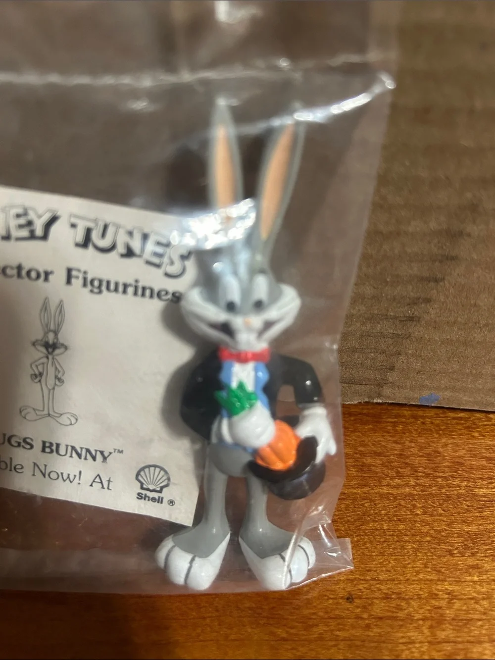 Warner Bros. Looney Tunes Bugs Bunny Figurine - Gray, Black, Orange